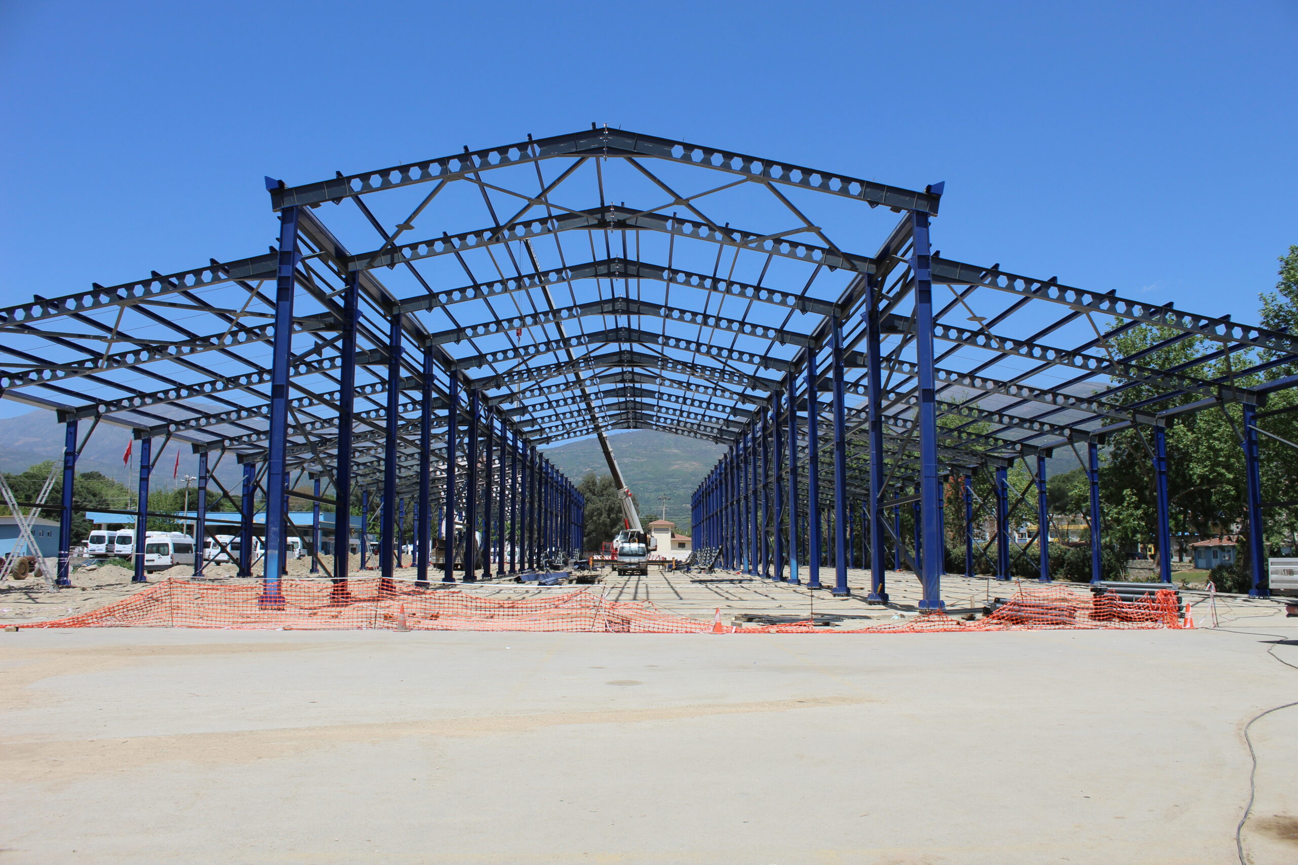 KİRAZ BELEDİYESİ ÇOK AMAÇLI PAZARYERİ YAPIM İŞİ