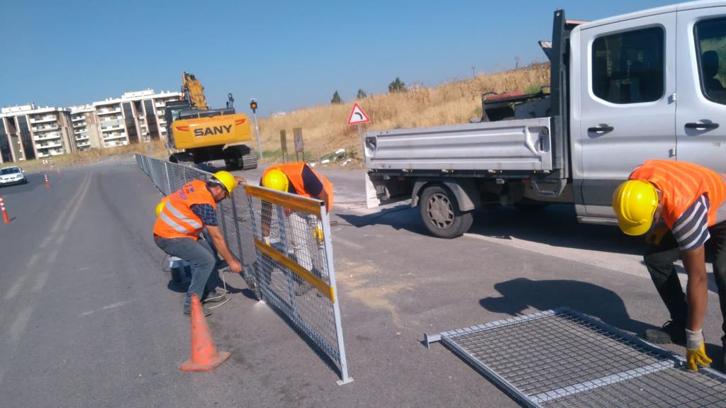 İzmir Çiğli Tramvay Hattı İnşaatı Emniyet Bariyeri Yapımı ve Montajı